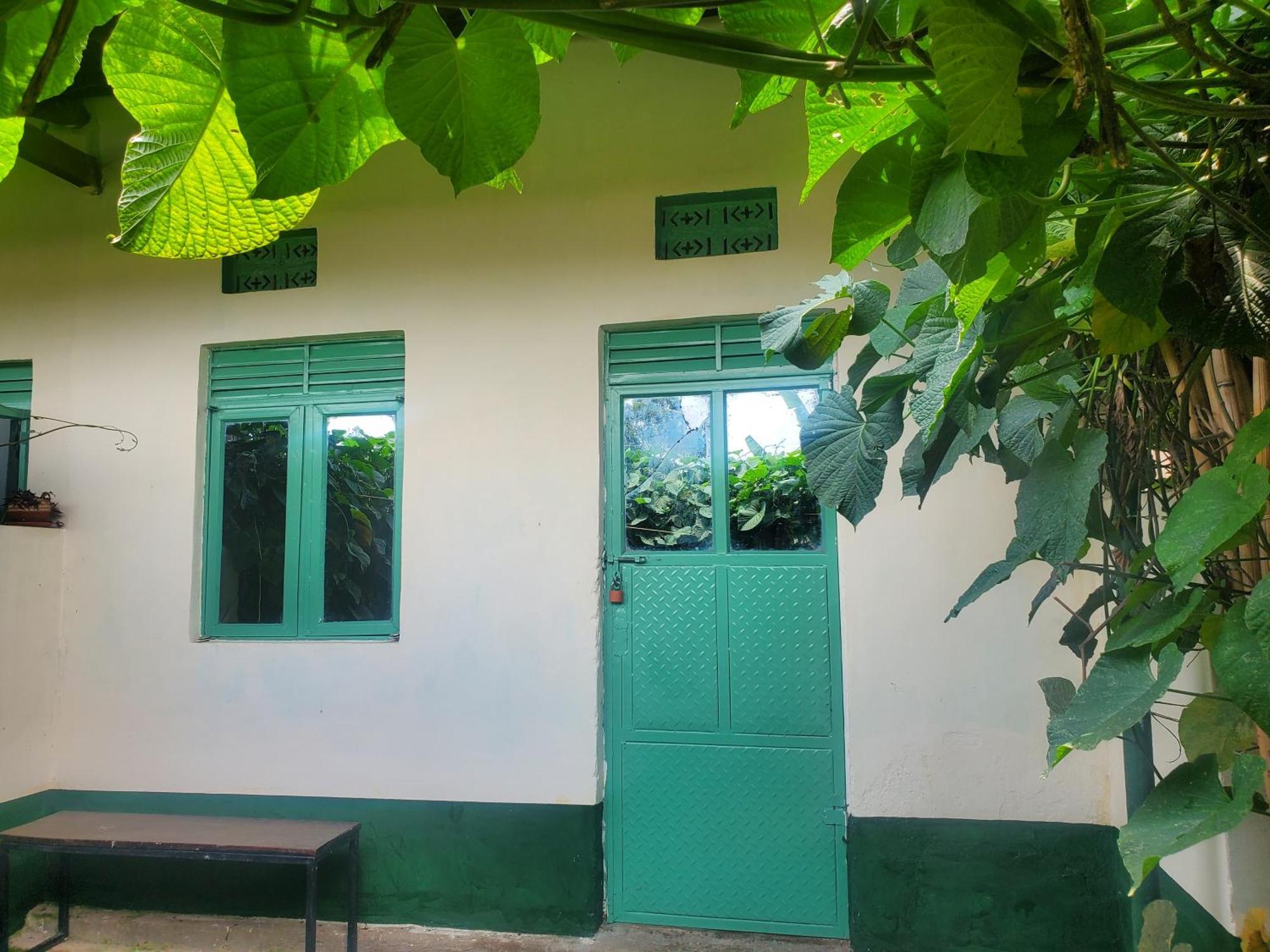 Gaia Eco Hub Bnb Fort Portal Exteriör bild