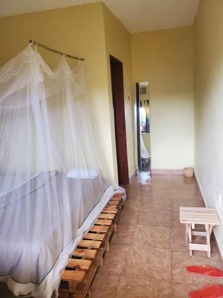 Gaia Eco Hub Bnb Fort Portal Exteriör bild