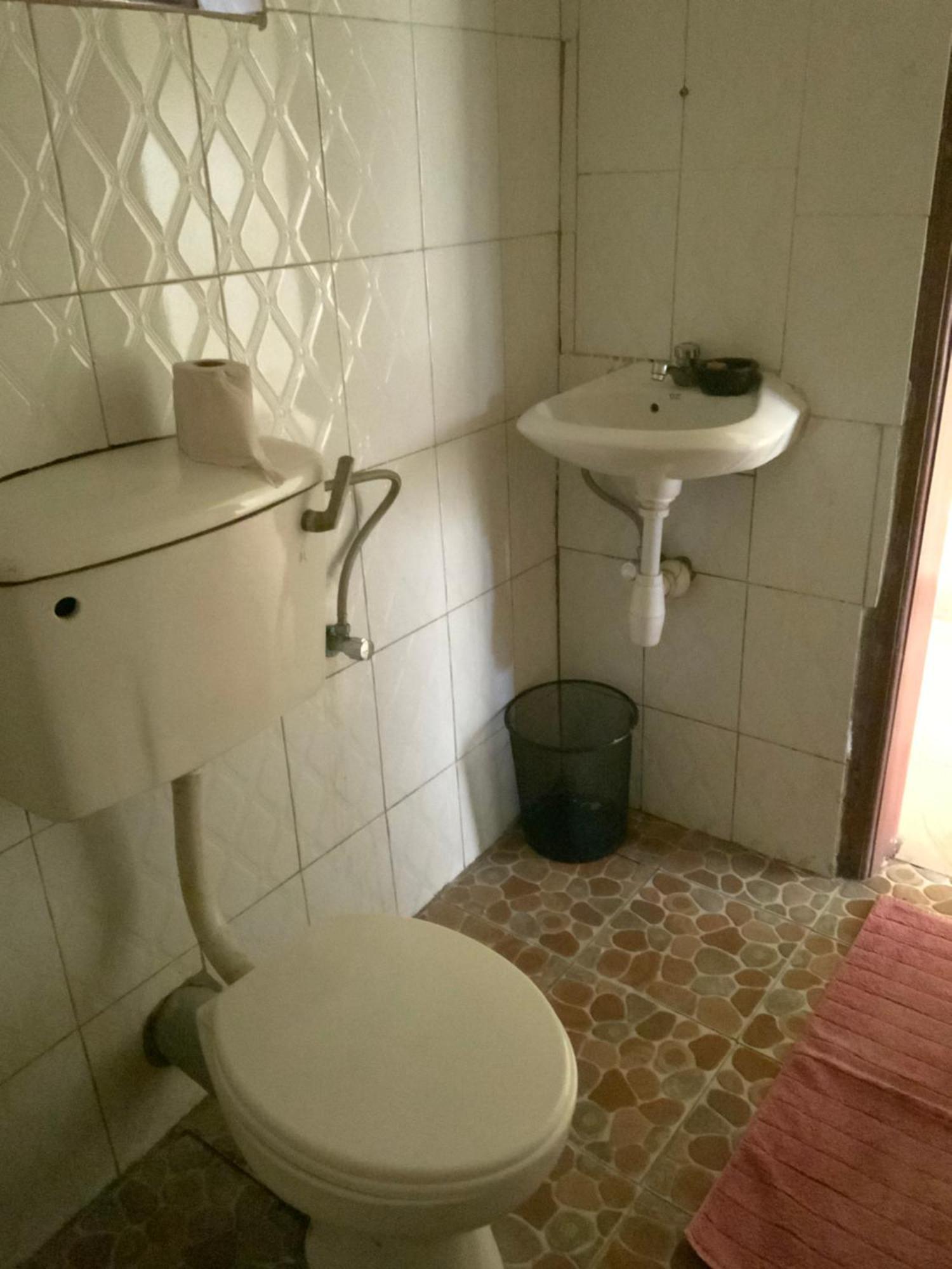 Gaia Eco Hub Bnb Fort Portal Exteriör bild